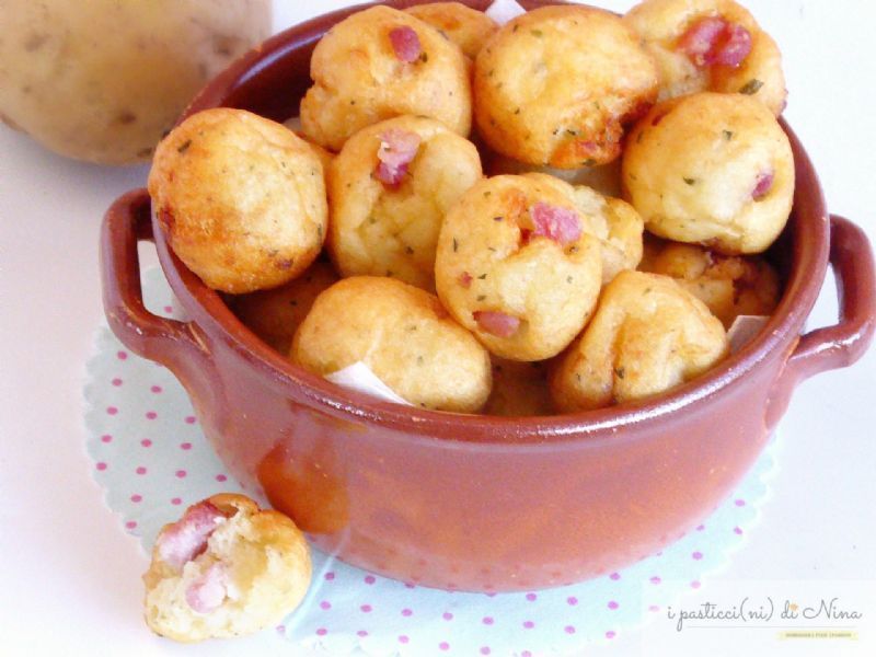 Puff di patate e pancetta Stuzzicheria